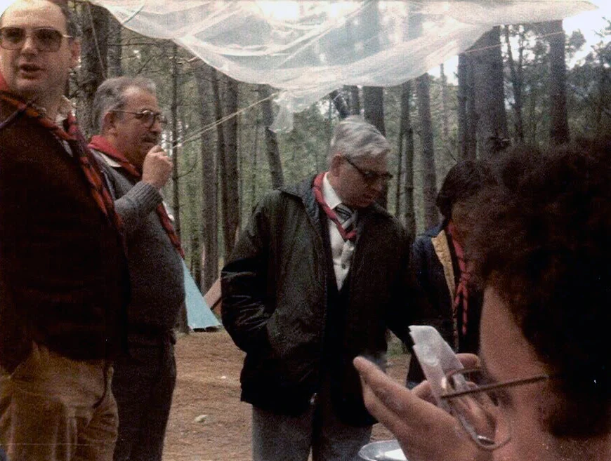 Fotografía del archivo histórico: Primeros campamentos fuera de España